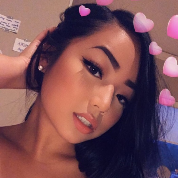 Meet your Posher, Celeste - Picture 2 of 7